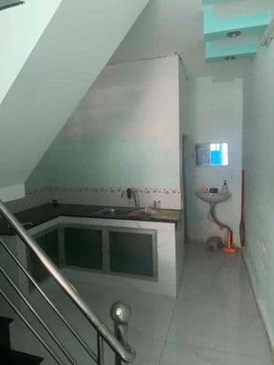 Nhà 5 chẹo ở liền 2pn