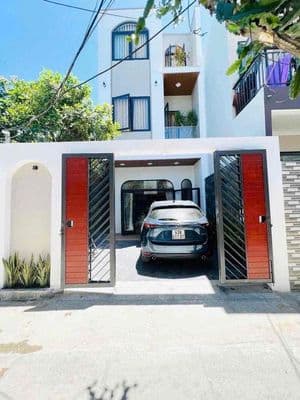 Nhà kiệt ô tô nguyễn phước nguyên giá 5tỷ vào ở ngay