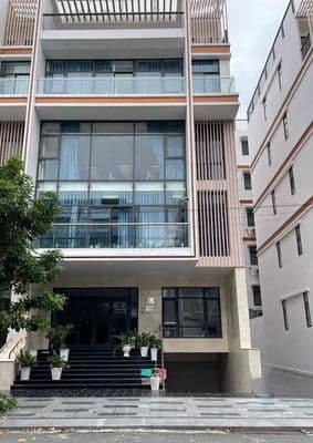 Tòa nhà mt phan bá phiến_q.tb_10x18m_hầm trệt 4 lầu, tm, pccc.