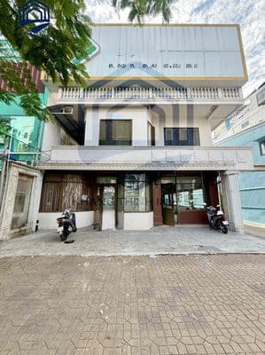 Cho thuê mặt bằng ngang 10m mặt tiền trần hưng đạo - tt cần thơ