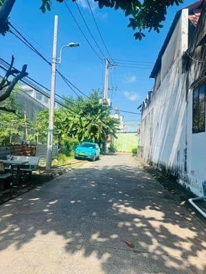 Lô Đất 100m2 Full Thổ Hẻm Xe Hơi Ngộp Chỉ 4.3 TỶ