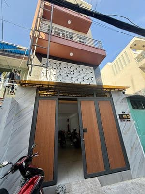 Chdv bình đông có đầy đủ pccc 4,4x18m 11pn 12wc có dòng tiền mỗi tháng