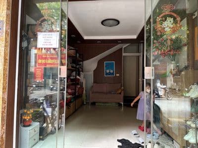 Cho thuê tầng 1