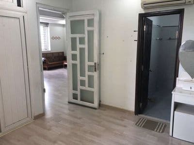 cần cho thuê căn hộ lầu 3 căn gốc cc petroland