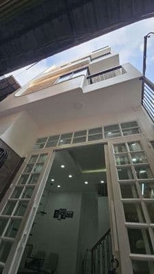 Nhà cho thuê mới 3 lầu