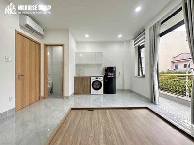 Cho thuê căn hộ ban công full nội thất - gần ueh - đh bách khoa