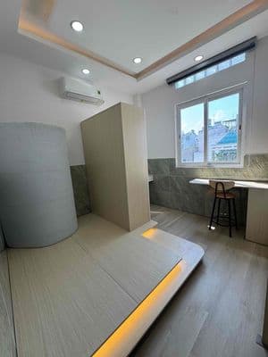Trống sẵn studio cửa sổ thoáng mát full nội thất ngay UEH, KHTN Q10