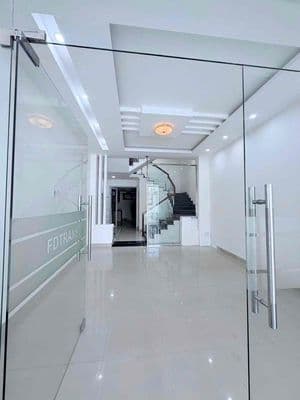 Cho thuê nhà mặt tiền 3 tầng sơn trà