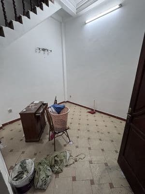 Chính chủ cho thuê nhà nguyên căn ngõ văn hương – 3 phòng ngủ