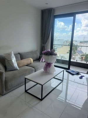 Cho thuê Full nội thất căn 1 PN dự án C Sky view