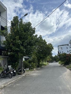 Sập hầm mặt tiền đường 5.5m ngay trung tâm hoà minh