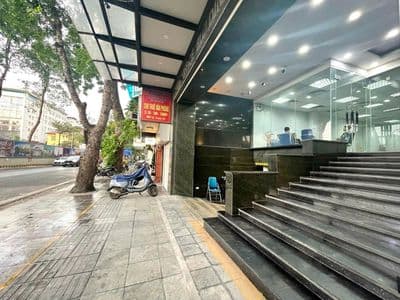 Cho thuê MBKD vị trí "vàng" mặt phố Nguyễn Du- HBT 150m2 chỉ từ 48tr