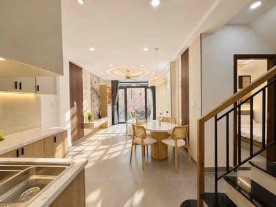 Cho thuê nhà Full Nội Thất Gần Landmar 81