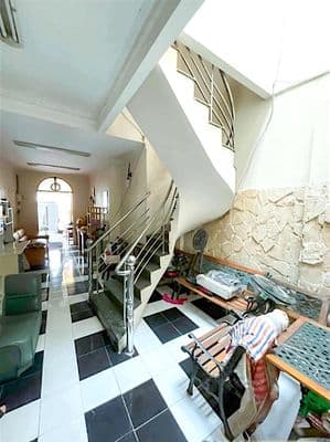 Tôn thất thuyết q4– sát mặt tiền 20m–57m² nở hậu– nhà 2 tầng –chỉ 4tỷ3