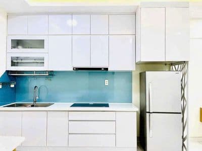 thuê ai cũng vậy. thuê chỗ e. e cám ơn ạ