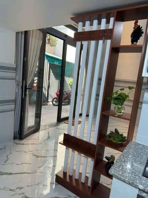nhà thuê nguyên căn mới xây hẻm ba gác Đề thám q1 dt