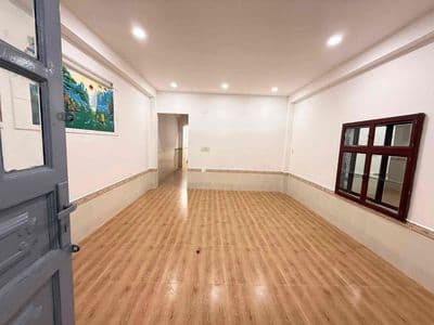 Nhà cho thuê 7 triệu 5 hẻm xe hơi
