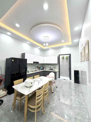 Bán nhà 65m2 Nguyễn Súy ngay chợ Tân Hương