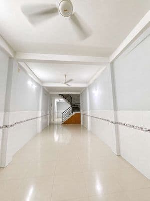 Nhà 4 tầng, 7PN – 4WC, phòng thờ, sân thượng trước sau. Nhỉnh 6.ty