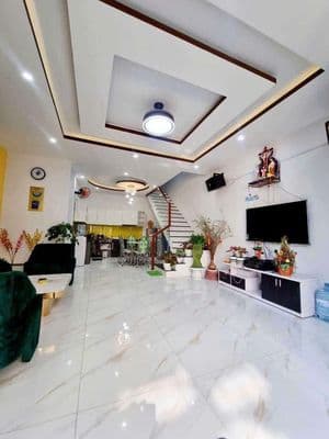 Nhà 2,5 tầng đẹp kiệt ô tô Nguyễn Phan Vinh - Sơn Trà, cách biển 500m