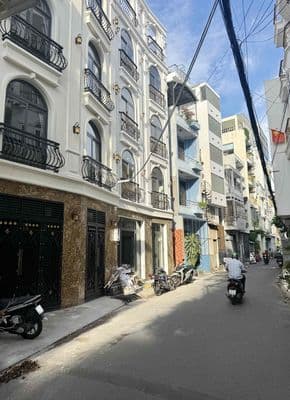 Bán nhà mặt tiền Phùng Văn Cung