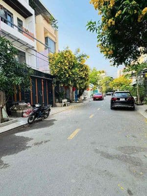 Hẻm 8m, 1/ Dương Quảng Hàm- Gần ĐH Văn Lang. Ngang 6.5m
