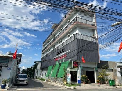 Bán nhà 2 mặt tiền 1 trệt 3 lầu