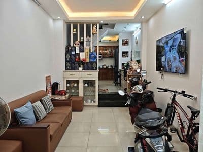 Huỳnh Văn Bánh - Sát MT 20m - Sổ A4 Ko LG - 4 tầng 4PN, Giảm 500tr.