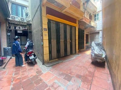Bán nhà 33m2 ngõ 175 Lạc Long Quân, Hà Nội