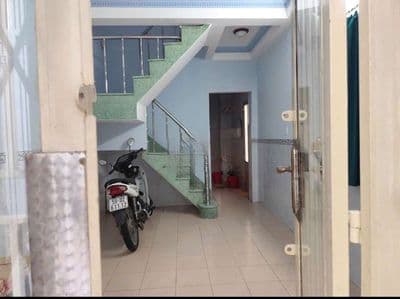 Nhà 3 tầng. 90m2. 2pn, 2wc. Q10