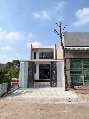 Nhà gác lửng Bến Cát, TPHCM, 3PN, Sân xe hơi, 2.55 tỷ