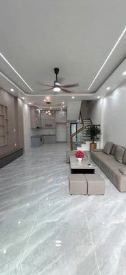 Nhà Tôn Đức Thắng, 54m², 4 tầng, ô tô đỗ trong nhà
