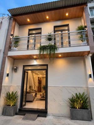 Siêu phẩm bình thạnh - trường sa - kế bên q1 - gần mặt tiền - 2 tầng