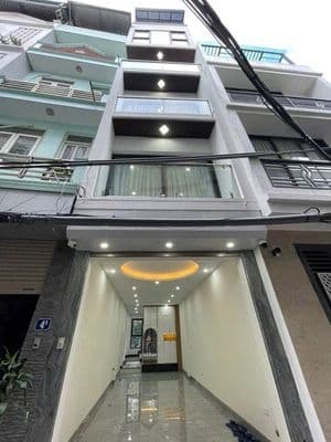 Bán nhà 6 tầng thang máy Ngọc Thụy, view hồ