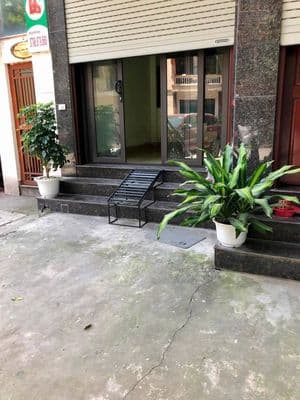 Cho thuê nhà 40m2 x 5 tầng, mặt đường 24m, Hoàng Mai