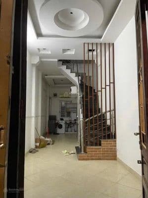 Cho thuê nhà nguyên căn Lạc Long Quân, Tây Hồ, Hà Nội - 11tr