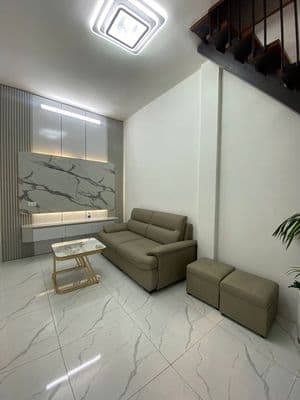 Cho thuê nhà 5 tầng 20m2/tầng, 3PN, đủ nội thất, Ba Đình
