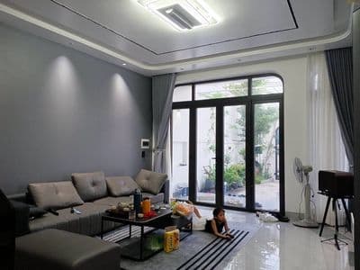 Nhà bán Tân Mai, Hoàng Mai, ô tô, thang máy, full nội thất