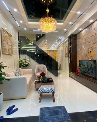Nhà bán Hoàng Mai, 40m², 4 tầng, mặt tiền 4.2m, hơn 10 tỷ