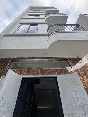 Nhà Ngọc Hồi 40m² 5 tầng 4 ngủ giá hơn 5 tỷ