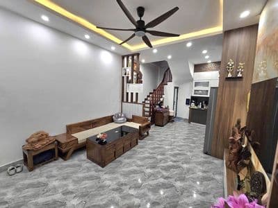 Bán nhà 36m2 Hồng Mai, trung tâm quận, có sổ