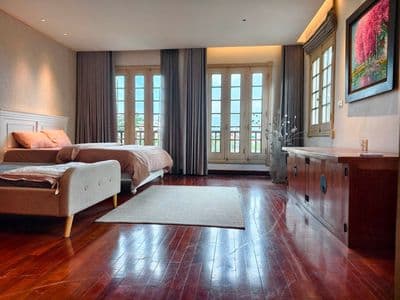 Cho thuê nhà sân vườn mặt ngõ 52 Tô Ngọc Vân - Tây Hồ