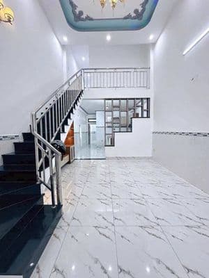 Bán nhà sổ hồng riêng ngay Chợ Bồ Hồ - Xóm Vắng