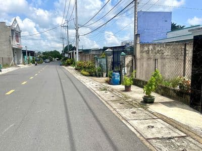 Bán đất ngã 4 Nguyễn Thị Rành, 5x38=192m2 có 100m2 thổ cư