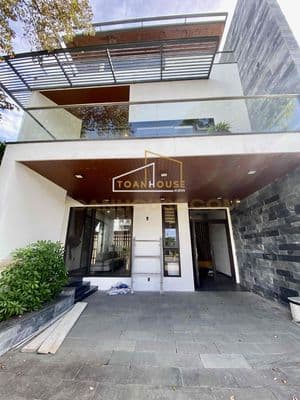 Cho thuê villa sân vườn 5 phòng ngủ – nam việt á