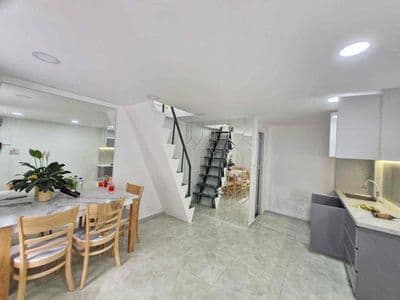 Nhà 2 tầng ngay ngã tư Linh Xuân Thủ Đức