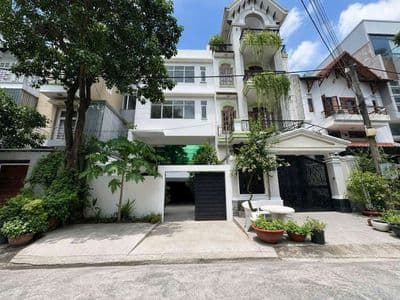 Biệt thự có hầm, đường 25- sau gigamal