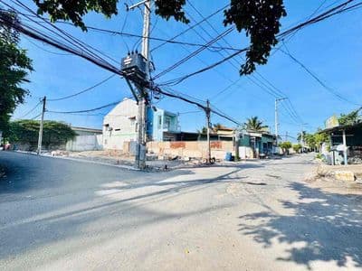 Mặt tiền kịnh doanh ngang 8mx17m. cần bán rất gấp 2.7 tỷ tiền mặt