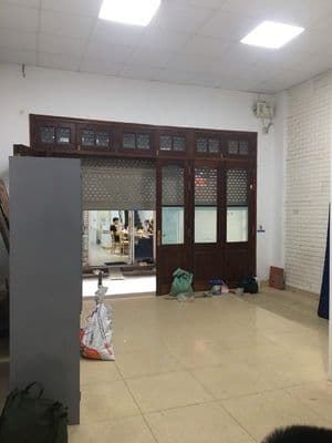 Cho thuê nhà 5 tầng (40m x 5 tầng) Mạc Thái Tổ, Trung Kính, Yên Hòa