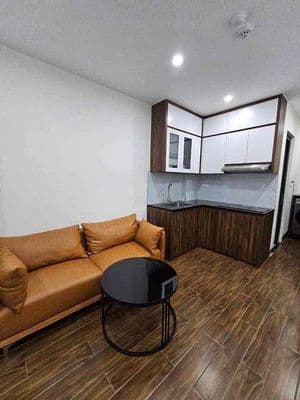 Cho thuê phố quan nhân - sát trường Tự Nhiên - cạnh Royal -6tr